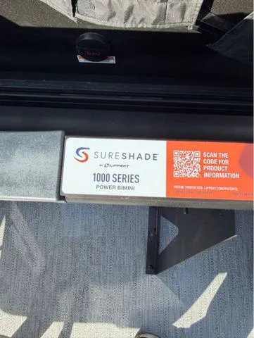 Slide: The Image of Godfrey Sweetwater 2286 SFL - Yamaha 250 SHO 2026 - 11