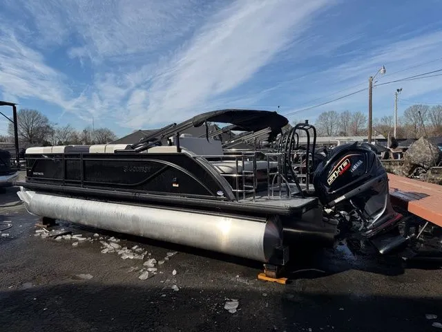 Slide: The Image of Godfrey Sweetwater 2286 SFL - Yamaha 250 SHO 2026 - 4