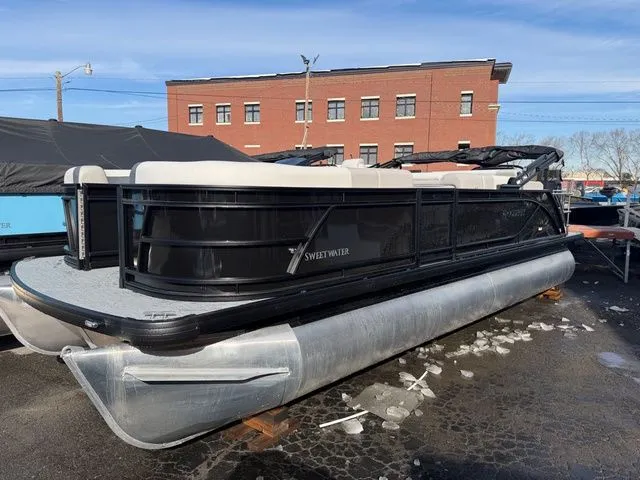 Slide: The Image of Godfrey Sweetwater 2286 SFL - Yamaha 250 SHO 2026 - 5