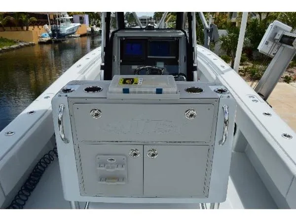 Slide: The Image of ANDROS BOATWORKS 32 OFFSHORE 2011 - 3