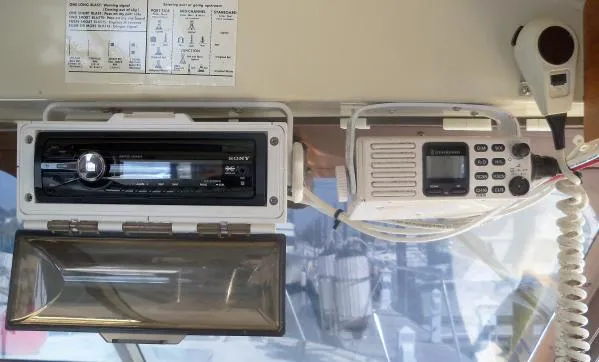Slide: The Image of Trojan F32 Flybridge Sedan 1985 - 8