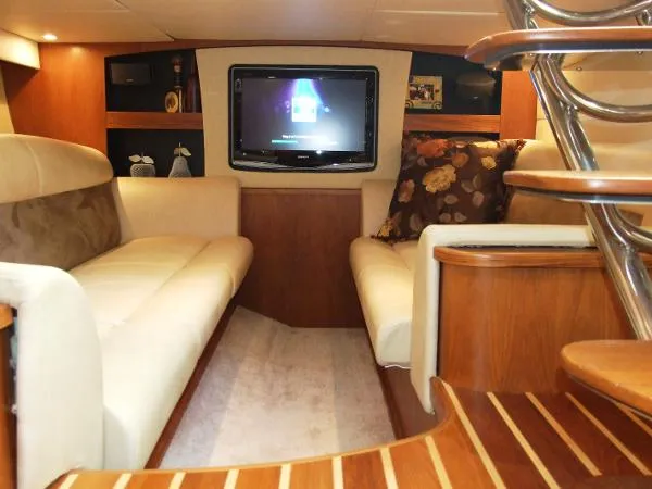 Slide: The Image of Tiara 3900 Sovran 2009 - 1