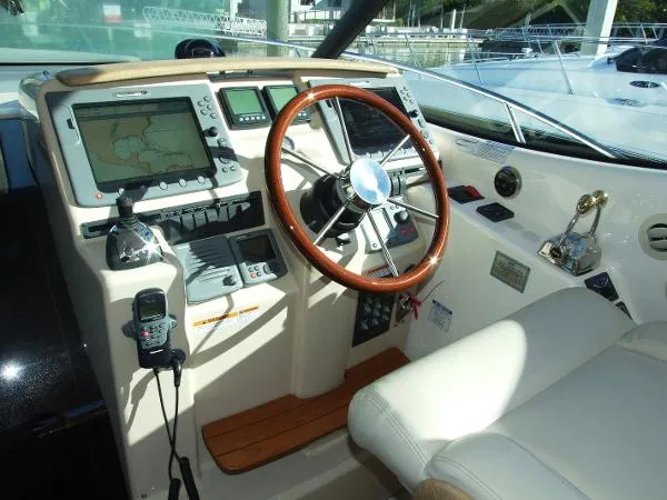 Slide: The Image of Tiara 3900 Sovran 2009 - 7