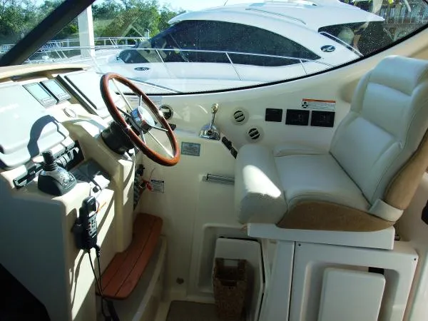 Slide: The Image of Tiara 3900 Sovran 2009 - 8