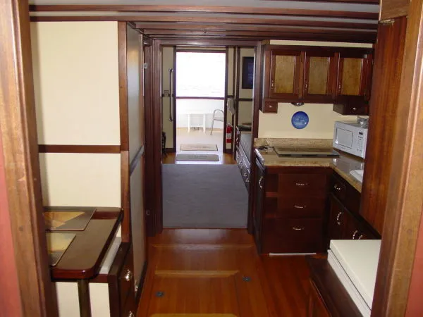 Slide: The Image of Custom Trawler 1987 - 7