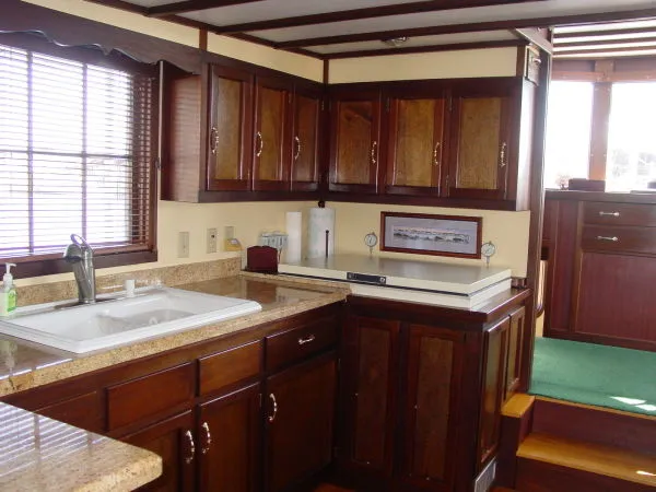 Slide: The Image of Custom Trawler 1987 - 9