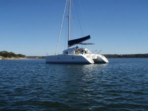 Slide: The Image of Lagoon 380 2004 - 10