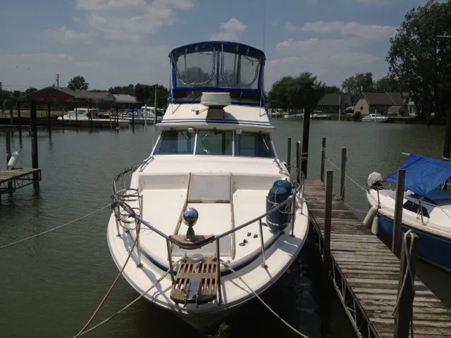 Slide: The Image of Sea Ray 30 1978 - 0