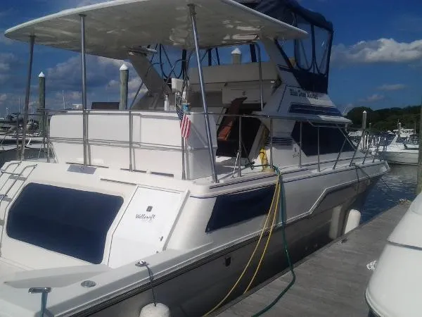 Slide: The Image of Wellcraft 46 Cockpit Motor Yacht 1990 - 2