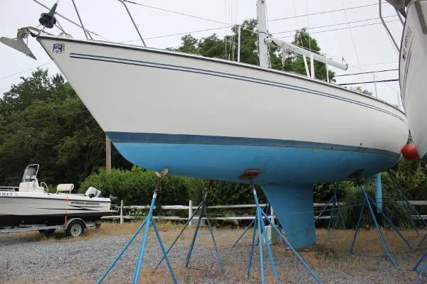 Slide: The Image of Pearson 34 Sloop 1983 - 1