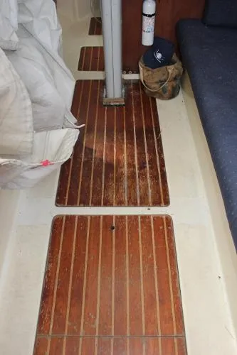 Slide: The Image of Pearson 34 Sloop 1983 - 9