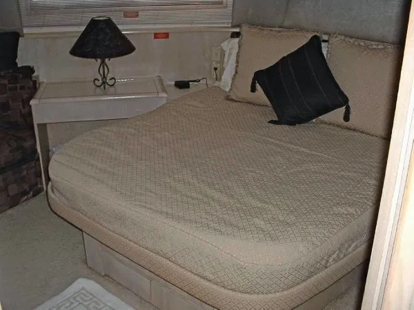Slide: The Image of Hatteras 52 Cockpit Motor Yacht 1991 - 11
