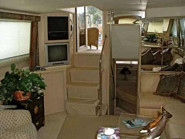 Slide: The Image of Hatteras 52 Cockpit Motor Yacht 1991 - 7