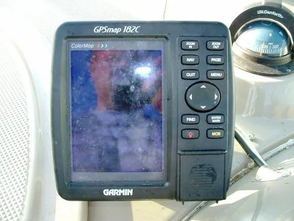 Slide: The Image of Maxum 2900 SCR 2002 - 11