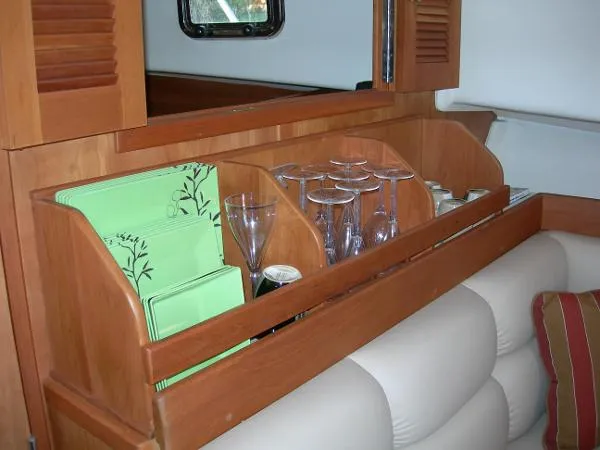 Slide: The Image of Mainship Pilot 34 2003 - 9