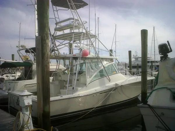 Slide: The Image of Luhrs 40 Open 2002 - 0