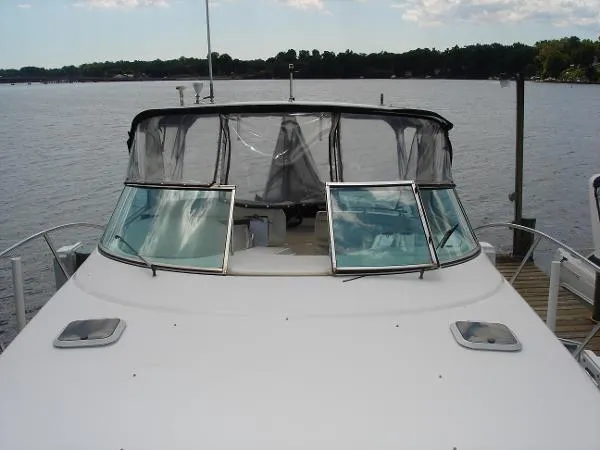 Slide: The Image of Rinker 342 Fiesta Vee 2002 - 10