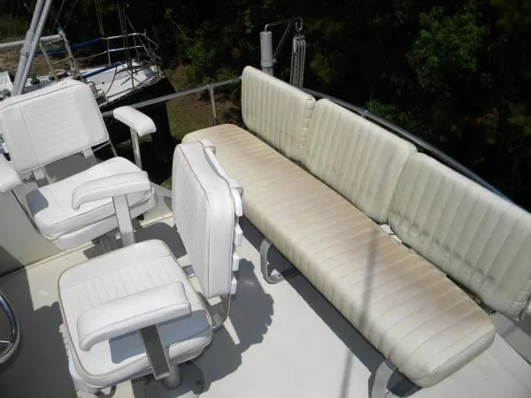Slide: The Image of Bertram 33 Flybridge Cruiser 1977 - 11