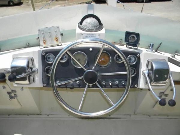 Slide: The Image of Bertram 33 Flybridge Cruiser 1977 - 9