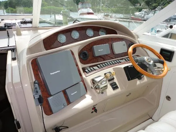 Slide: The Image of Sea Ray 390 Motor Yacht 2004 - 2