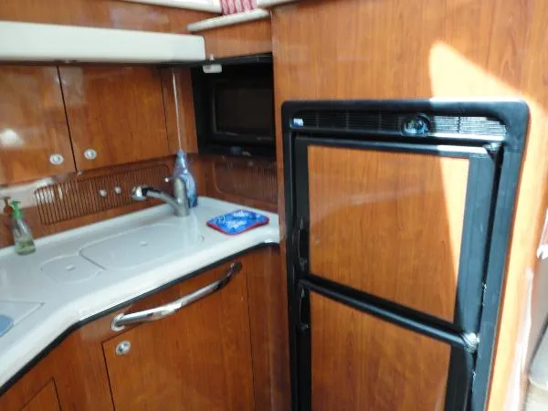 Slide: The Image of Sea Ray 390 Motor Yacht 2004 - 7
