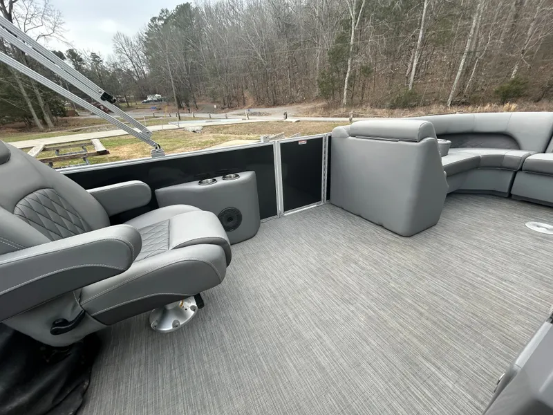 Slide: The Image of Interior of Bennington 23 LSB pontoon boat, 2023 model. - 8