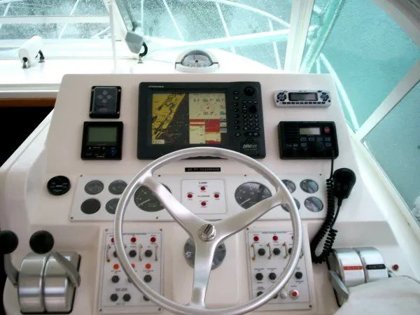 Slide: The Image of Cabo 31 Express 2002 - 3