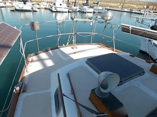 Slide: The Image of Gulfstar 44 Sloop 1981 - 1