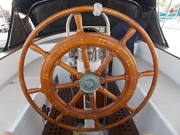 Slide: The Image of Gulfstar 44 Sloop 1981 - 6