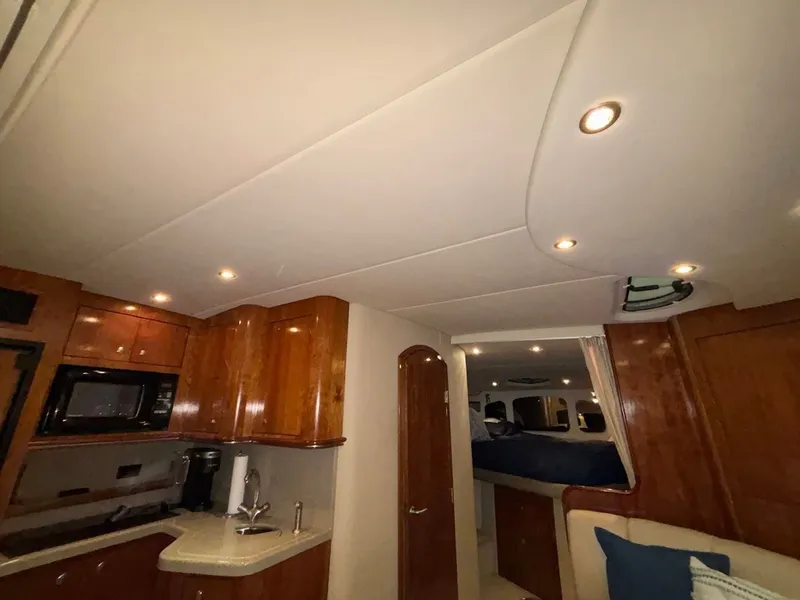 Slide: The Image of 2004 Cruisers Yachts 370 Express 28 - 28