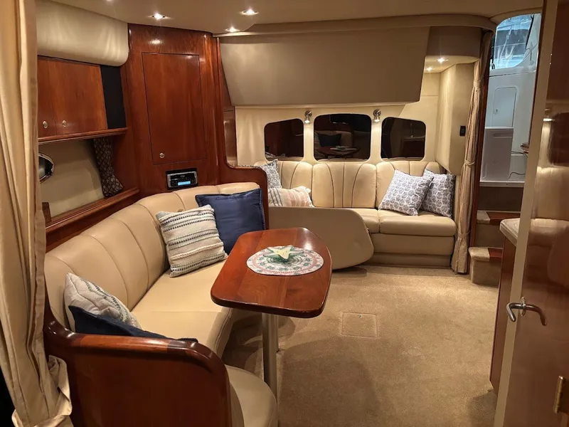 Slide: The Image of 2004 Cruisers Yachts 370 Express 31 - 31