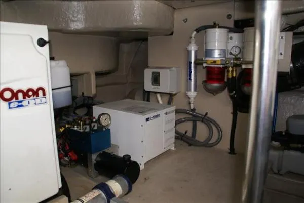 Slide: The Image of Sea Ray Sundancer 50 2003 - 6