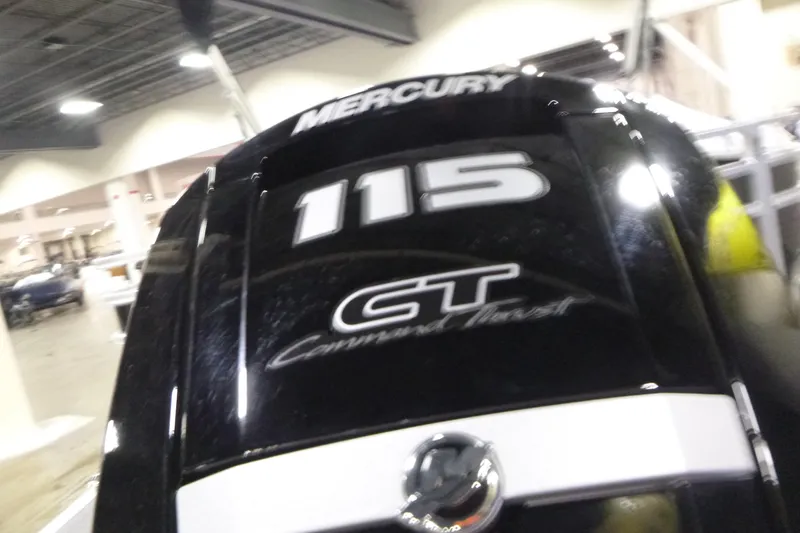 Slide: The Image of Mercury 115 Command Thrust engine on 2026 Sun Tracker Fishin' Barge 22 DLX. - 19