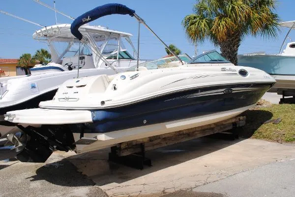 Slide: The Image of Sea Ray Sundeck 240 2008 - 1