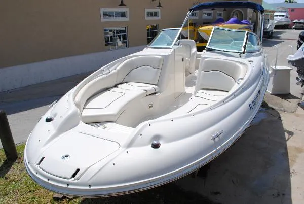 Slide: The Image of Sea Ray Sundeck 240 2008 - 3