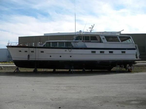 Slide: The Image of Burger Aluminum Hardtop Motoryacht 1964 - 2