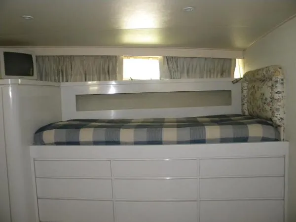 Slide: The Image of Burger Aluminum Hardtop Motoryacht 1964 - 8