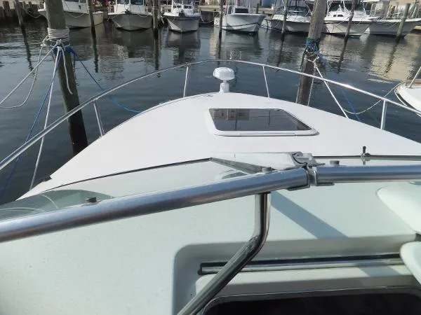 Slide: The Image of Sea Ray 215 Express Cruiser 1998 - 6