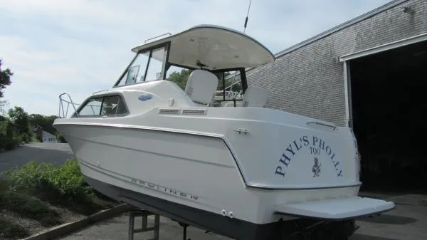 Slide: The Image of Bayliner 242 Hardtop Express Cruiser 2005 - 0