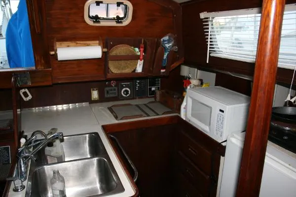 Slide: The Image of Gulfstar 37 1977 - 6