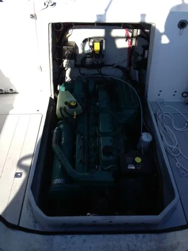 Slide: The Image of Osprey Pilothouse 26 Long Cabin 2004 - 11