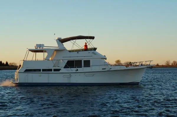 Slide: The Image of Marine Trader 47 Tradewinds 1988 - 1