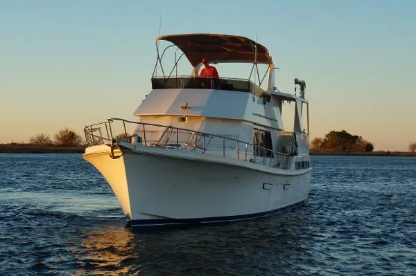 Slide: The Image of Marine Trader 47 Tradewinds 1988 - 8