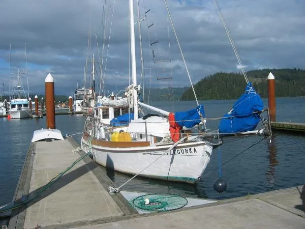 Slide: The Image of George Buehler Coastal Cruiser Elmer Atkin sailboat 1988 - 2