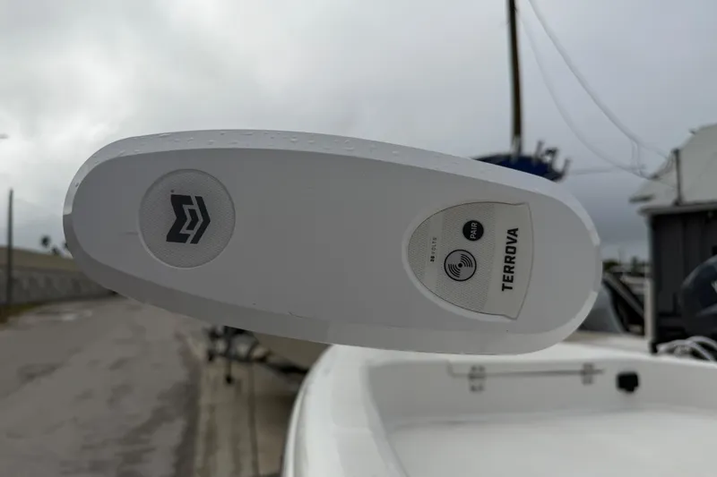 Slide: The Image of 2022 Clearwater 2100 Baystar boat with Terrova trolling motor detail. - 5