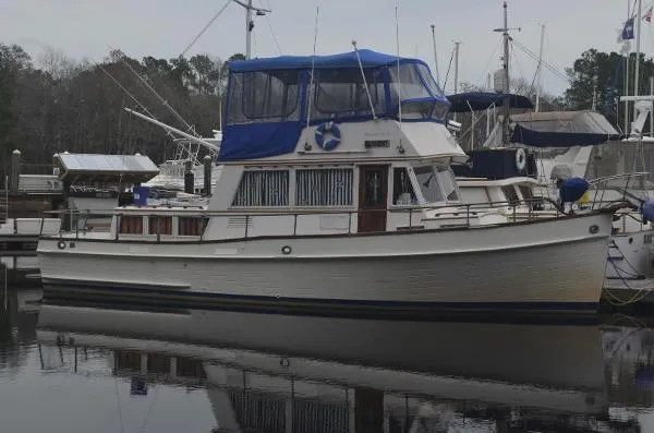 Slide: The Image of Grand Banks 36 Classic 1976 - 4