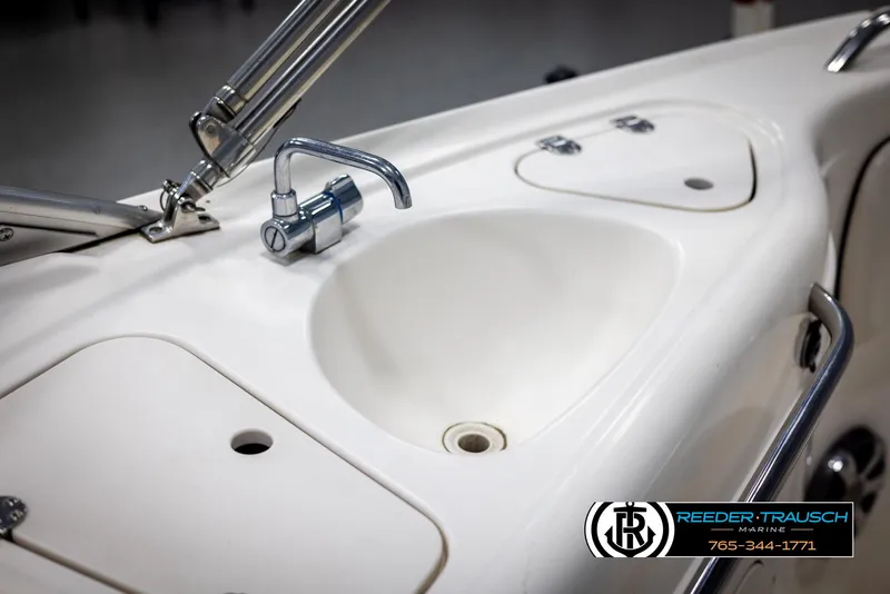 Slide: The Image of Chaparral 243 Sunesta 2002 boat sink and faucet detail. - 39