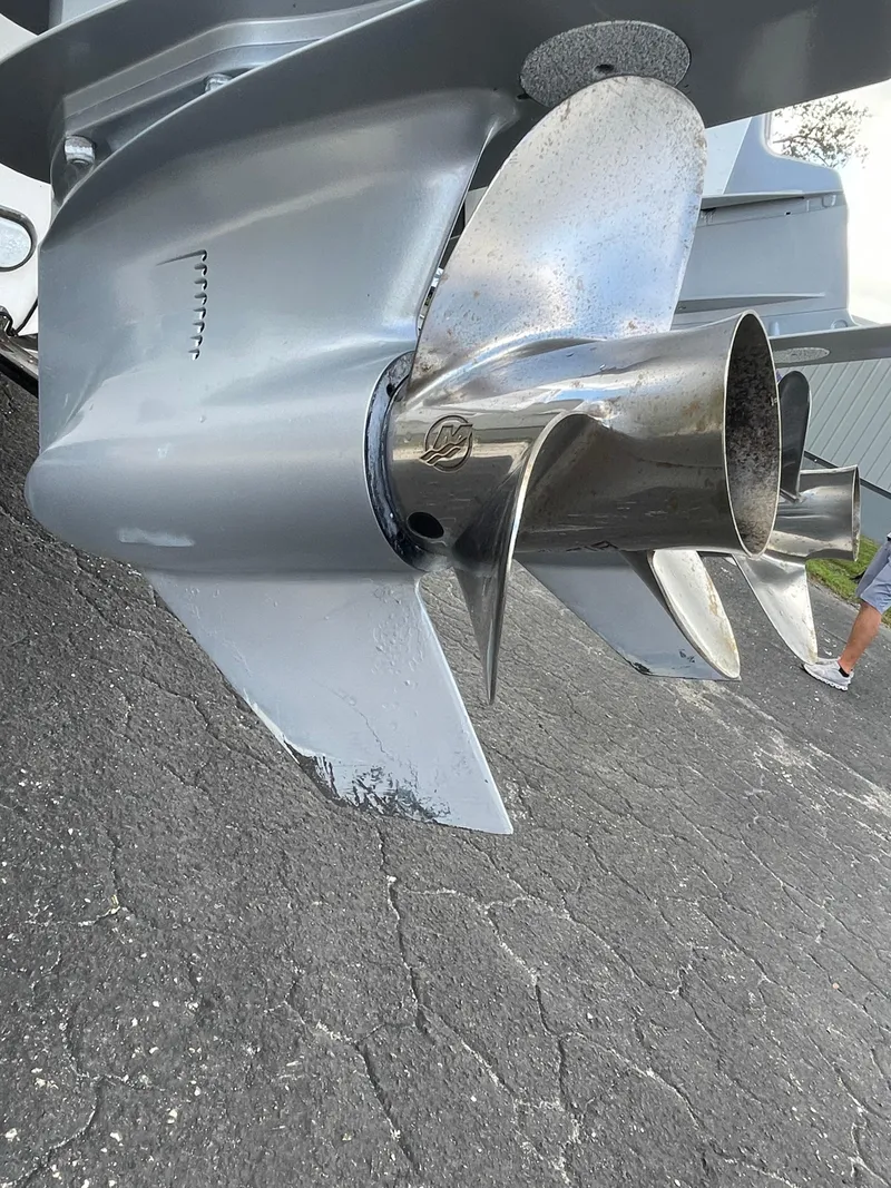 Slide: The Image of Close-up of a 2014 Everglades 325 Center Console boat propeller. - 9