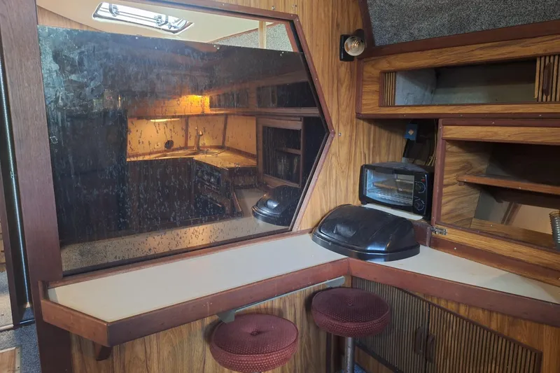 Slide: The Image of Shower area in 1985 Sea Ray 390 Express Cruiser boat. - 6
