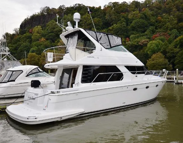 Slide: The Image of Carver Yachts 450 Voyager 2000 - 1